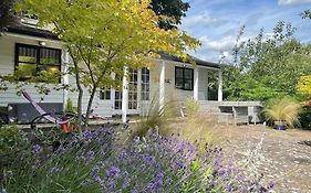 Sailaway Holiday Cottage